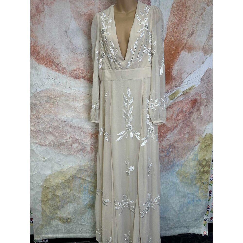 Anthropologie BHLDN Belize Embroidered A-Line Long-Sleeve V-Neck Gown - Picture 5 of 8